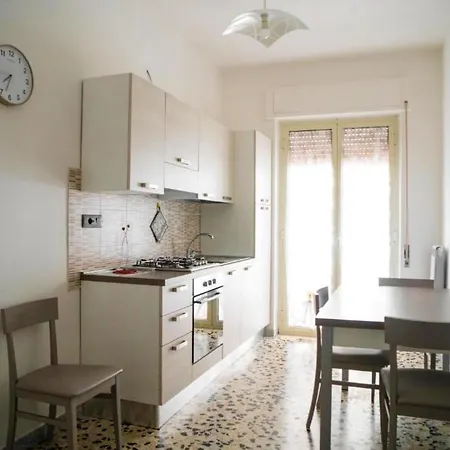 With 2 Bedrooms In With Wifi * Lamezia Terme