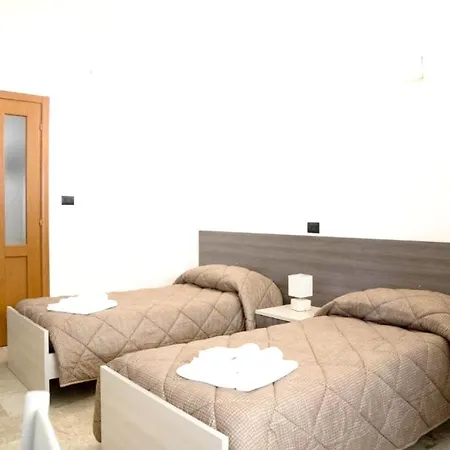 With 2 Bedrooms In With Wifi *