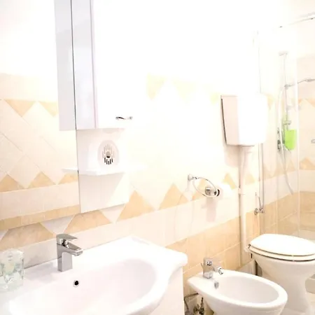 With 2 Bedrooms In With Wifi * Lamezia Terme